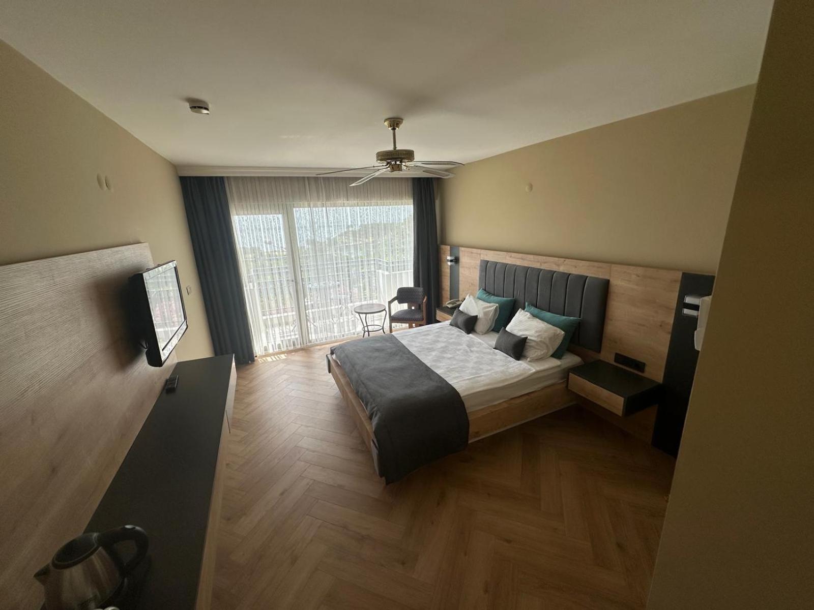 Hotel Carina Kusadası Esterno foto